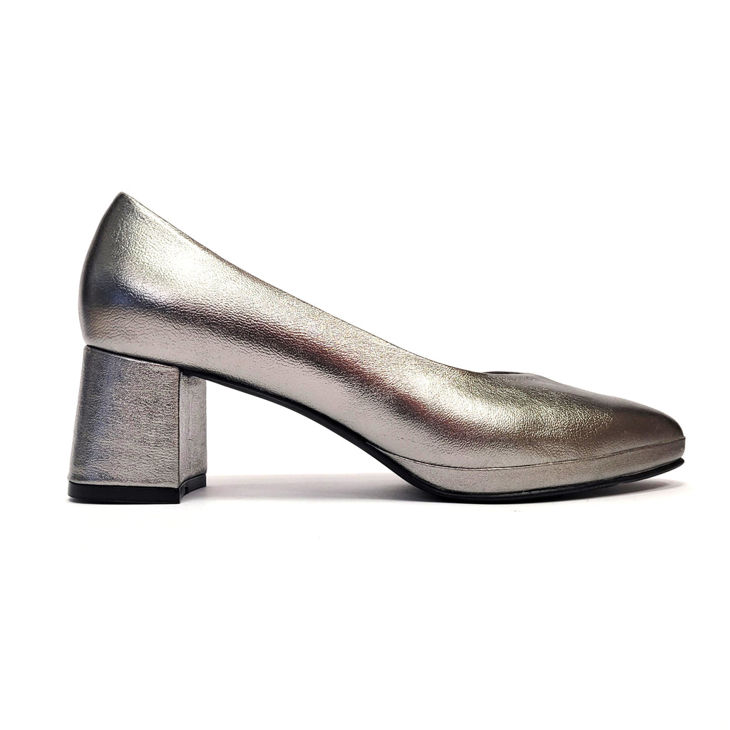 ✦ SOPHISTICATED SILVER ✦