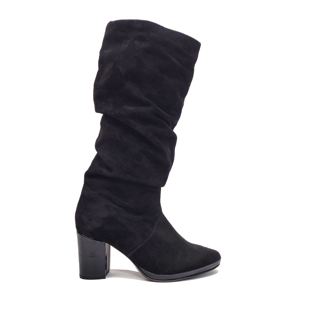 ✦ BLACK SUEDE MISTRESS ✦