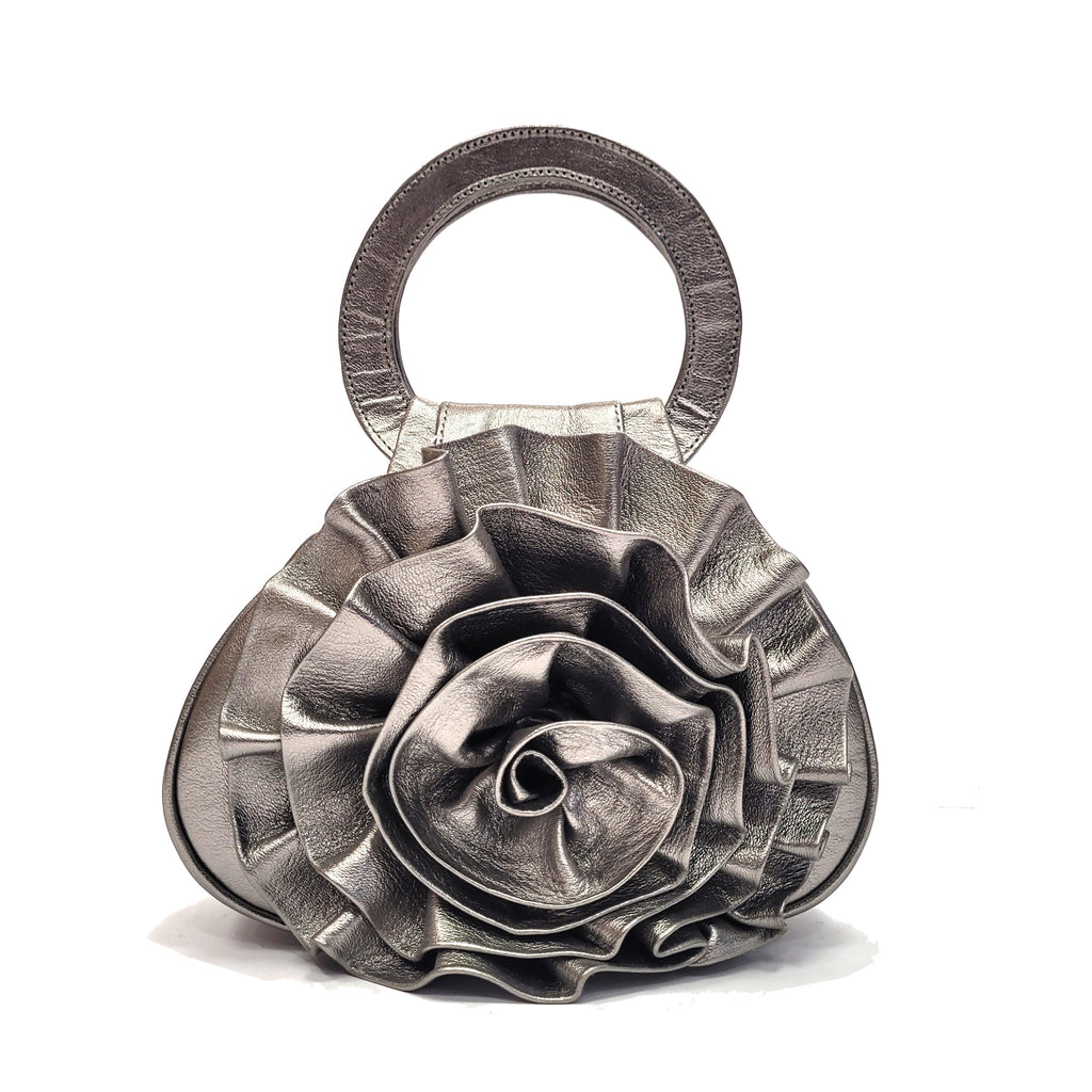 ✦ SILVER FLORAL CLUTCH PURSE ✦
